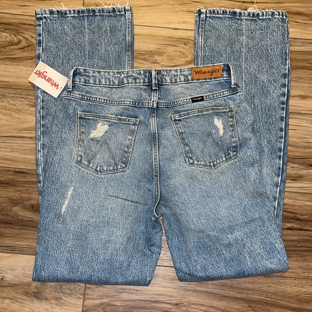 Wrangler High Rise Bold Boot Jeans Distressed Light Wash 8 x32 NWT - Picture 5 of 12
